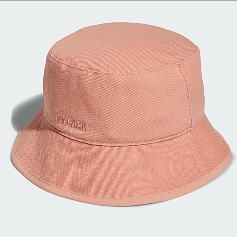 IVY PARK x adidas Reversible Bucket Hat (L/XL)